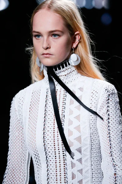 Look 2